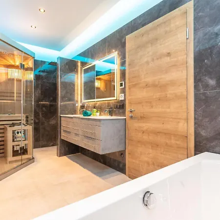 High Class Apartment Near Saalbach Hinterglemm Daire