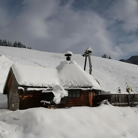 High Class Apartment Near Saalbach Hinterglemm Daire